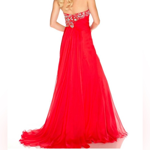 GUC - Flash by Mac Duggal Beaded Formal Gown in Sz 4 - Picture 2 of 15